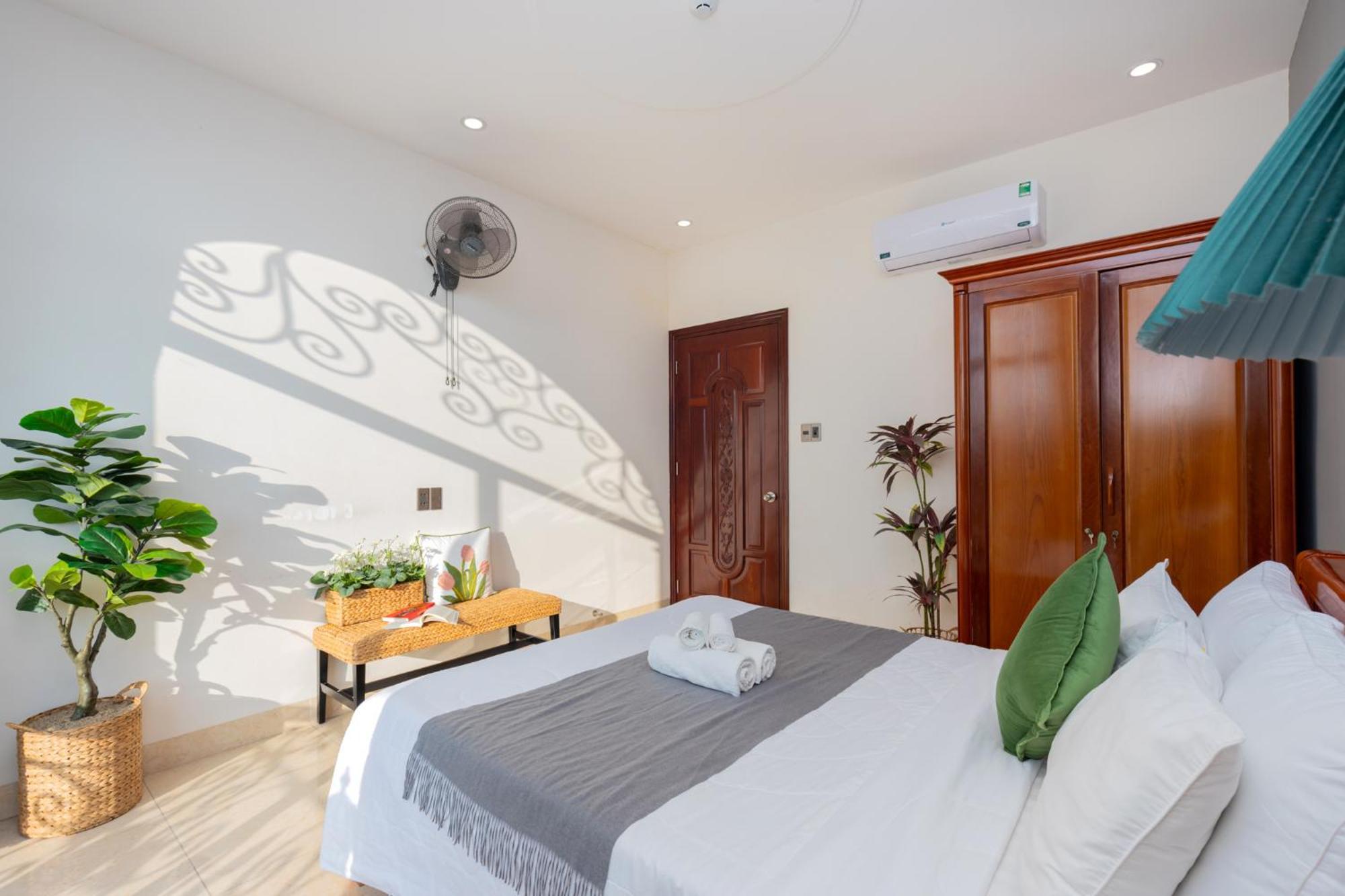 Prague Hotel Vung Tau Exterior photo