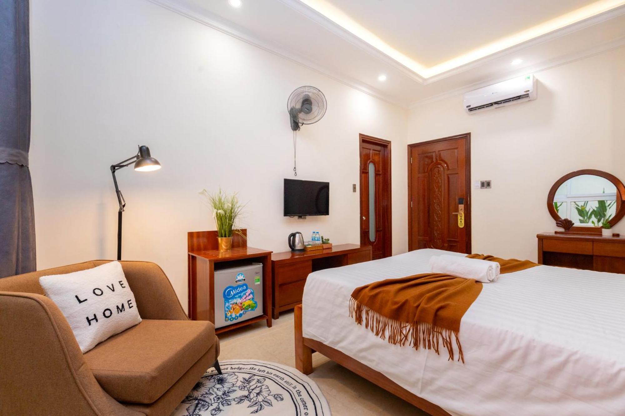 Prague Hotel Vung Tau Exterior photo