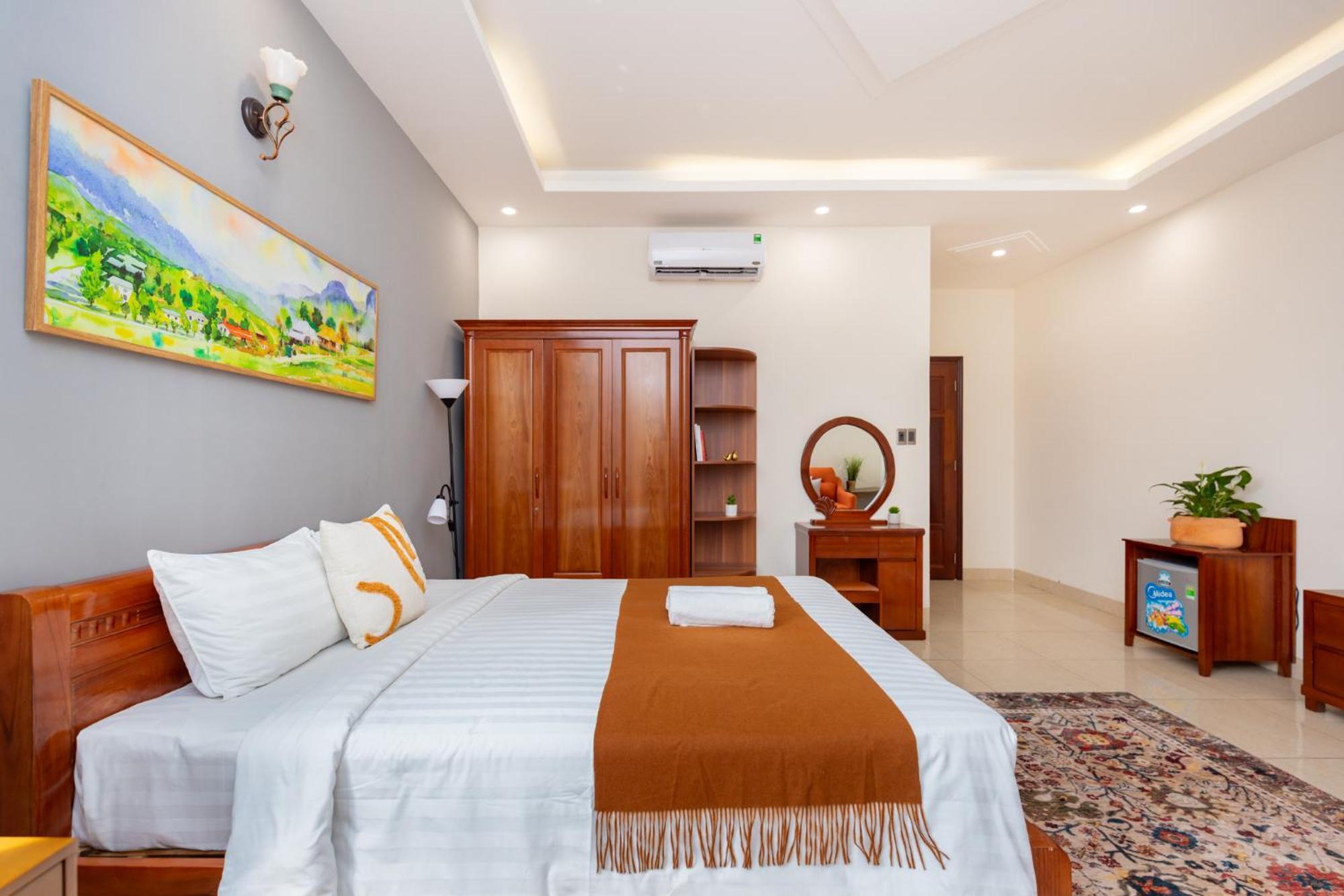 Prague Hotel Vung Tau Exterior photo