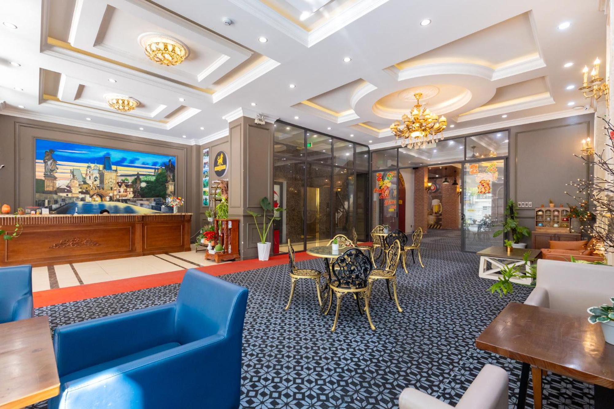 Prague Hotel Vung Tau Exterior photo