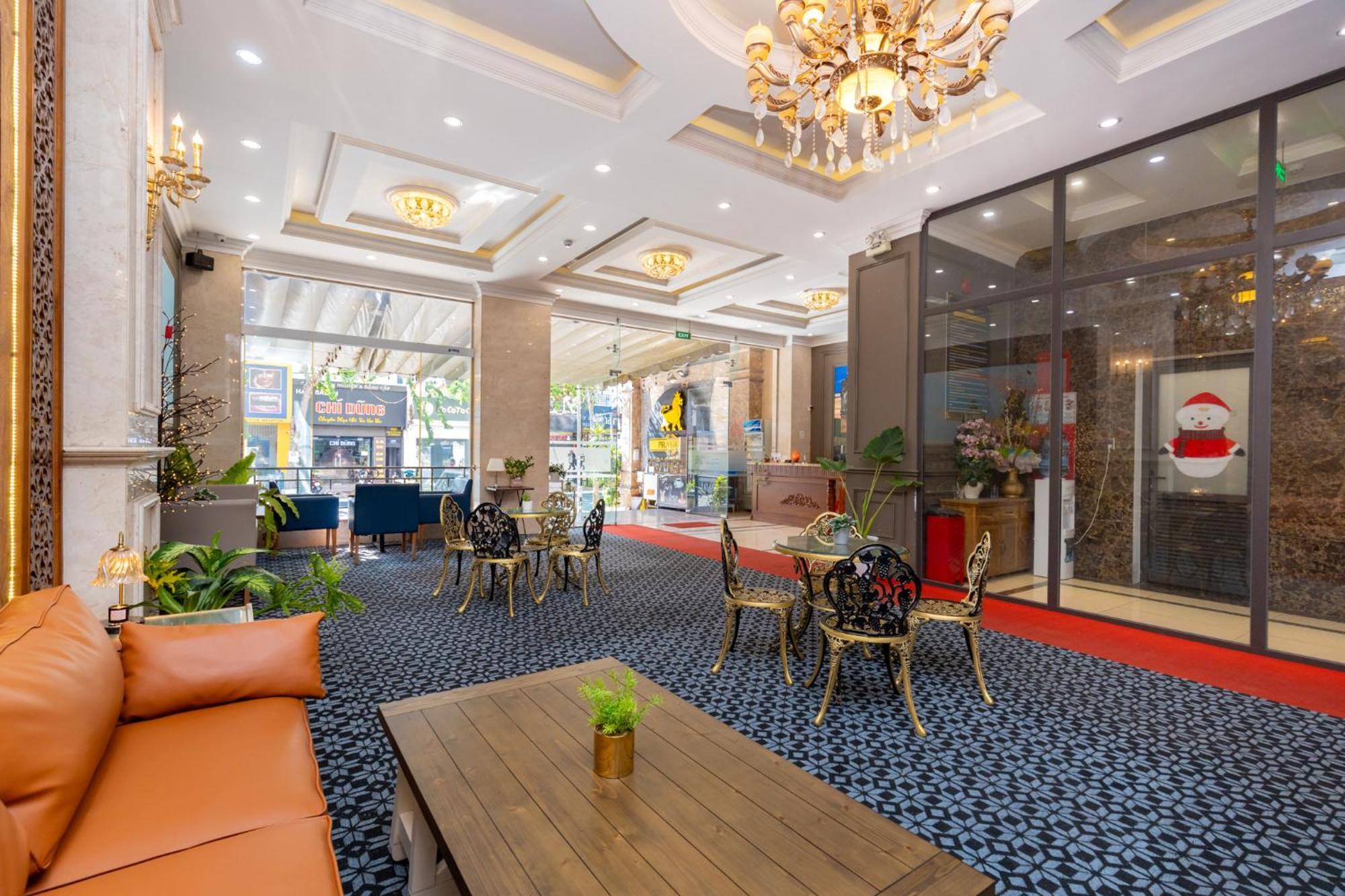 Prague Hotel Vung Tau Exterior photo